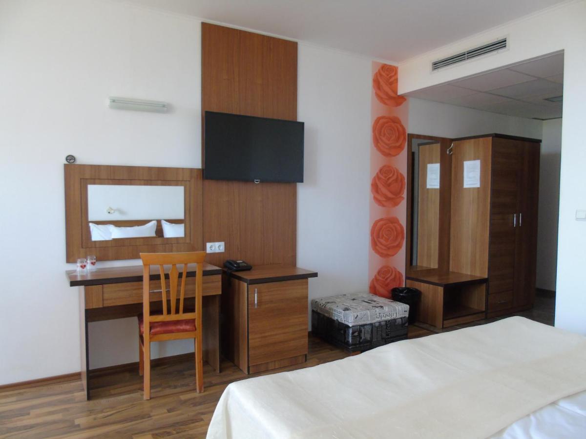 Jupiter Hotel Slăntjev Brjag Exteriör bild