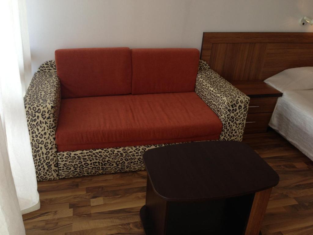 Jupiter Hotel Slăntjev Brjag Rum bild