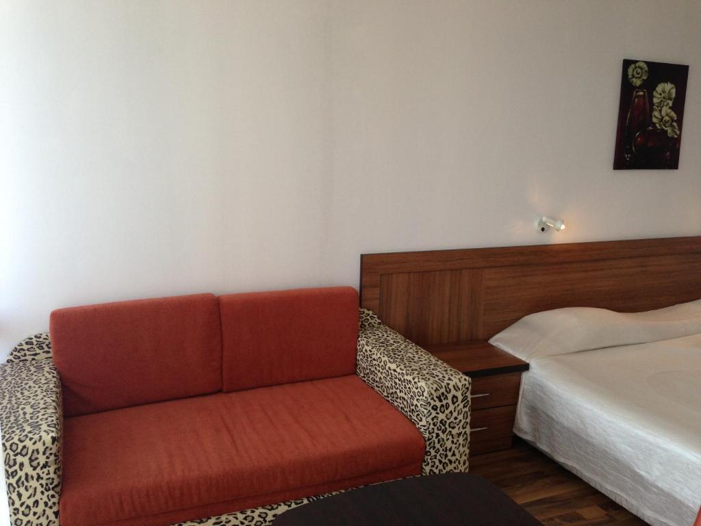 Jupiter Hotel Slăntjev Brjag Rum bild